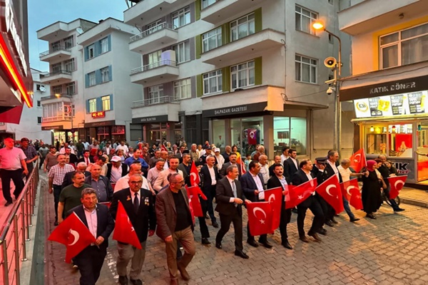 Şalpazarı’nda 2025 yılı 15 Temmuz kutlaması Hürriyet Meydanında Yapıldı  