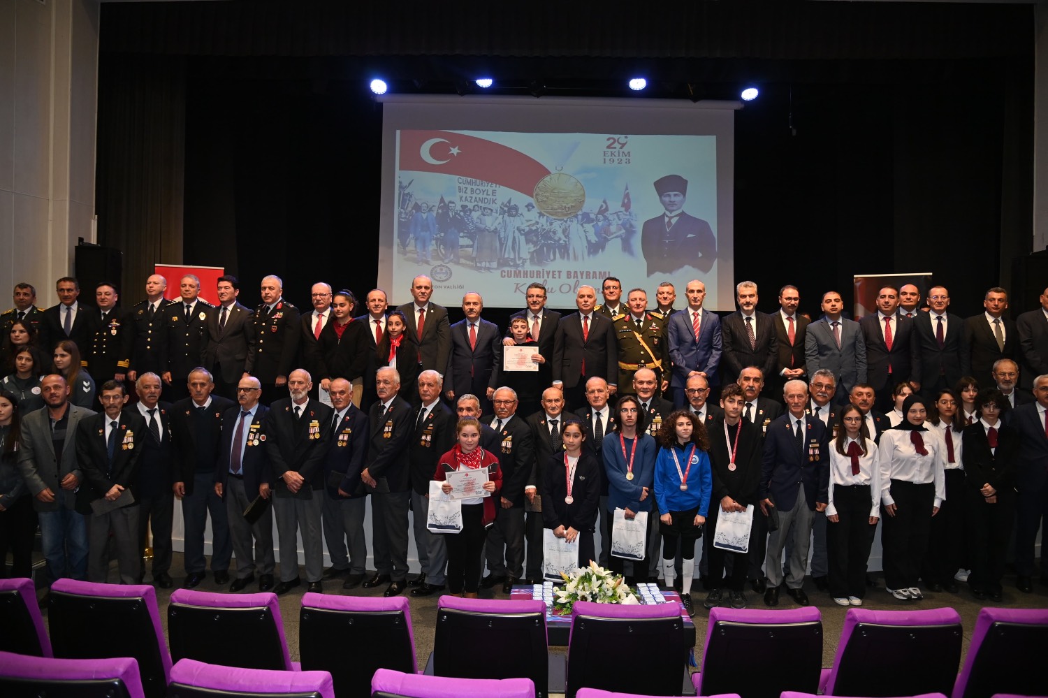 TRABZON’DA CUMHURİYET BAYRAMI COŞKUSU